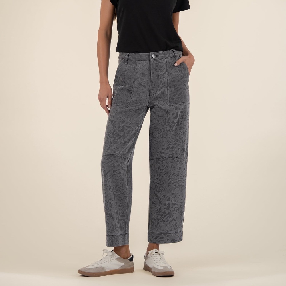 Kut from the Kloth Ashton High Rise Barrel Leg Size 1414 / Grey